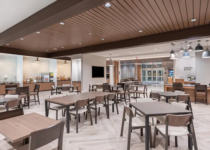 Fairfield Inn & Suites Houston Memorial City Area